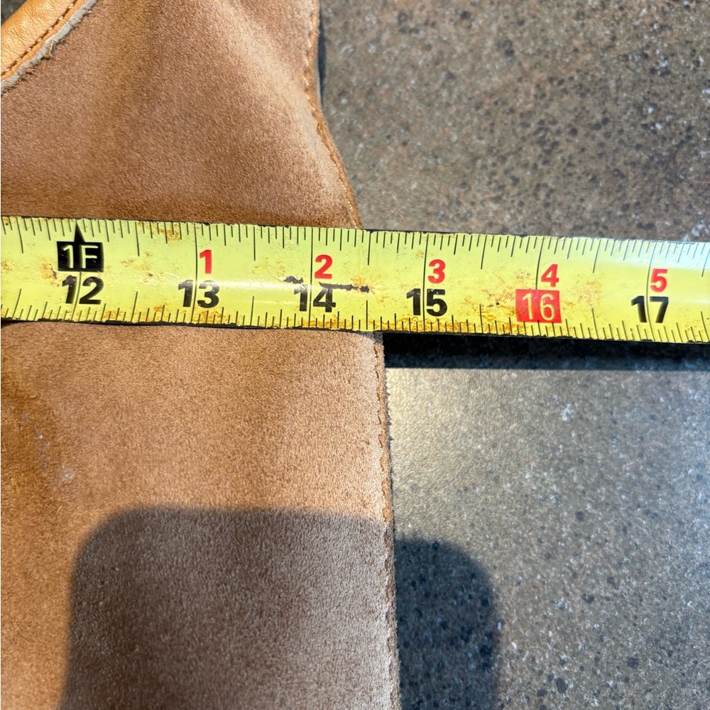UGG Tan Suede Crossbody Bag with Relaxed Design - Picture 11 of 14